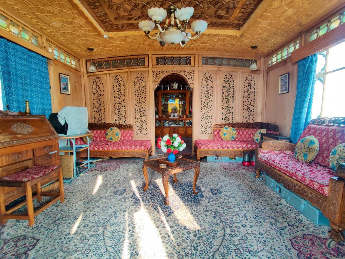The Shelter Group Of Houseboats & Tour Organiser Srīnagar Exterior foto